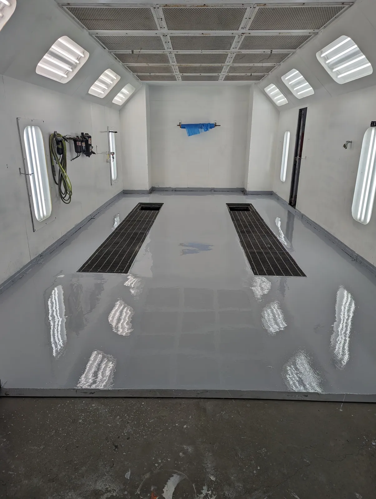 Seamless industrial epoxy floor near Milton